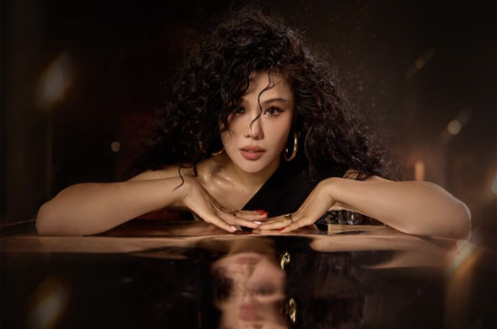 tia-ray-billboard-sxsw